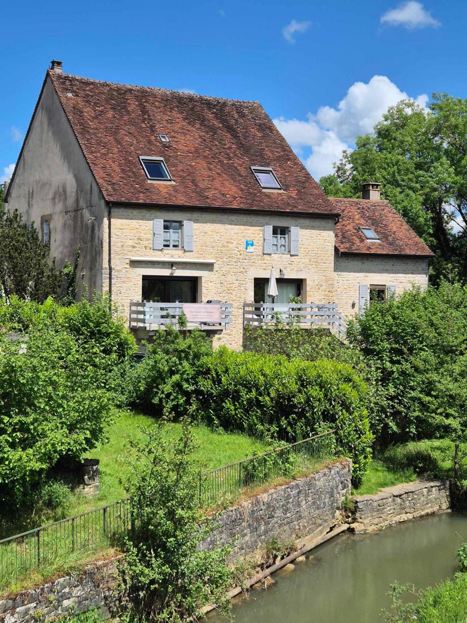 Au Lavoir Du Serein "La Billaude" Et "La Langouette" Saint-Germain-les-Arlay Exterior photo